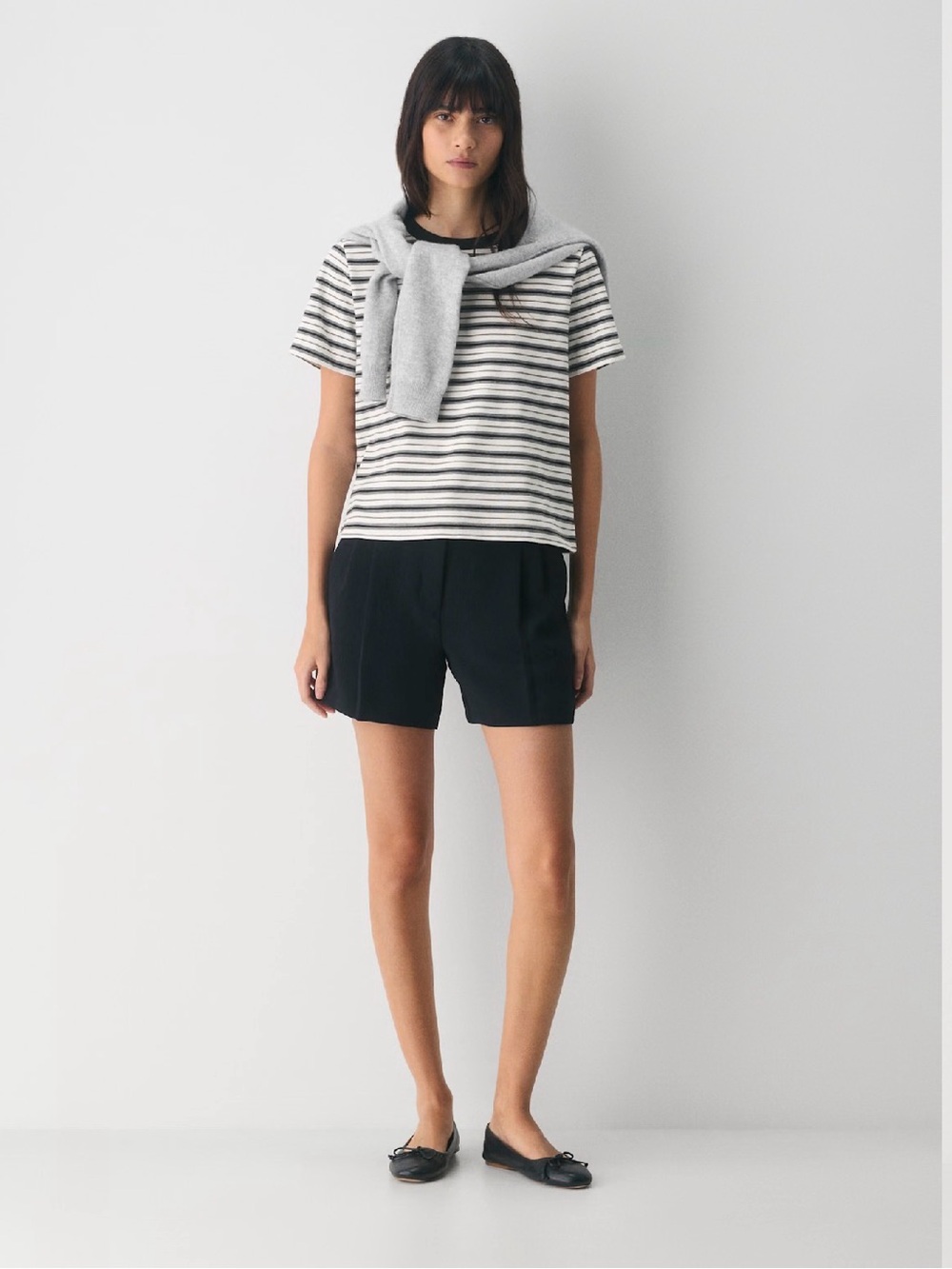 Aritzia The Effortless Short™- Crepette™ sz 10 gently used